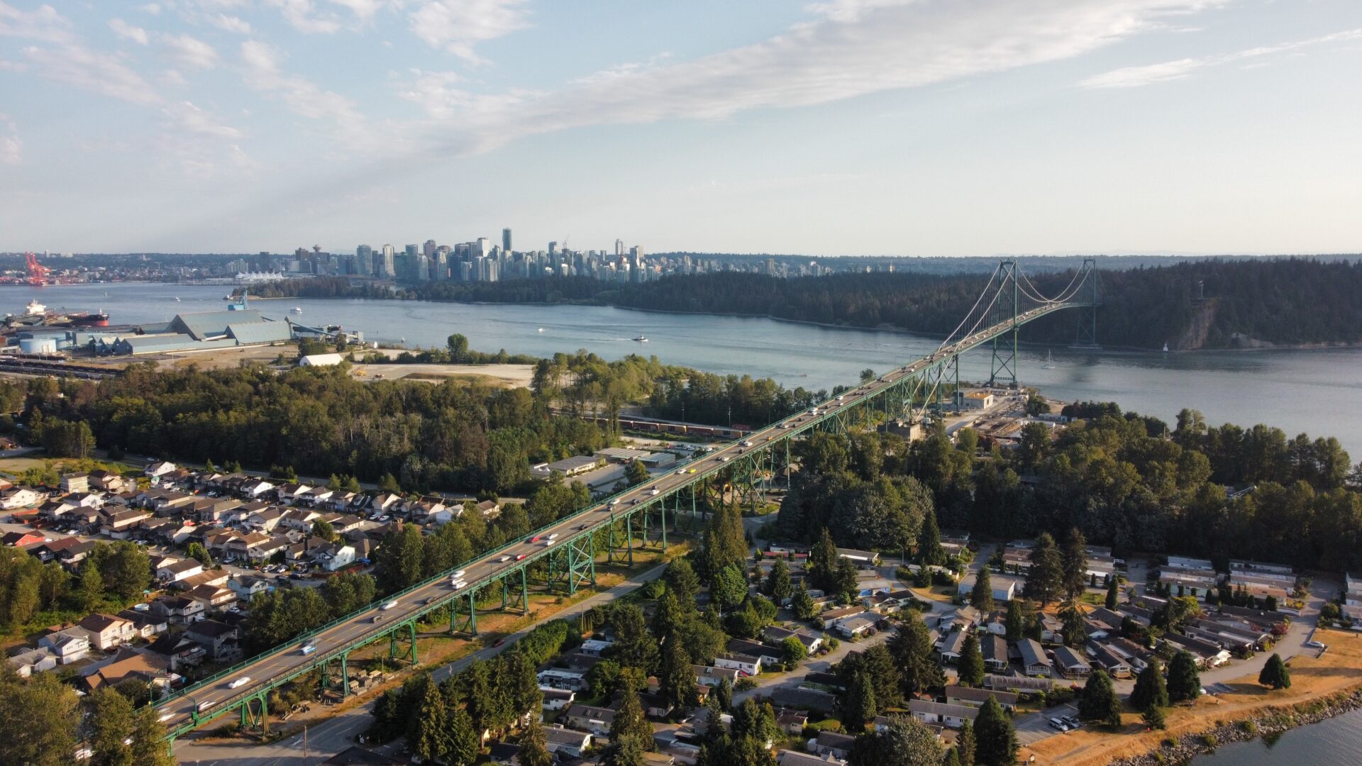 An aerial photo of the Lions Gate Bridge, looking toward downtown Vancouver. Creative Commons photo taken by Wikipedia user Penapox.